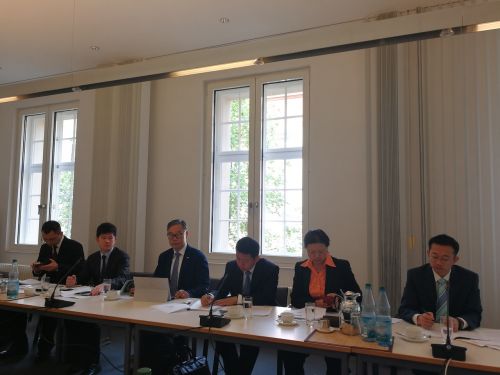 Die chinesische Delegation im BMWi